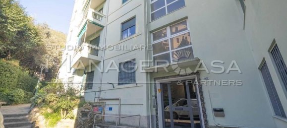 3 rooms Apartment in Genoa, Italy No. 35087 23