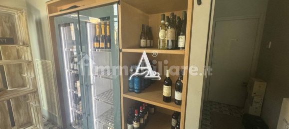 3 rooms Commercial property in San Giovanni Lupatoto, Italy No. 211374 12