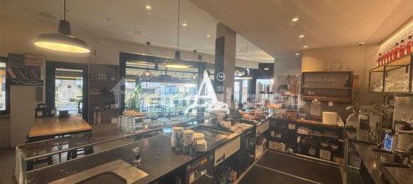 3 rooms Commercial property in San Giovanni Lupatoto, Italy No. 211374 7