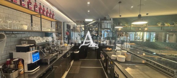 3 rooms Commercial property in San Giovanni Lupatoto, Italy No. 211374 6