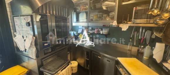 3 rooms Commercial property in San Giovanni Lupatoto, Italy No. 211374 8