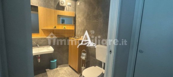 3 rooms Commercial property in San Giovanni Lupatoto, Italy No. 211374 13