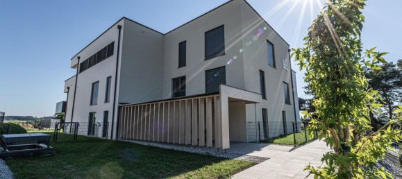 Квартира с 2 комнатами в Ноймаркт им Хаусрукрайс, Австрия № 148102 2