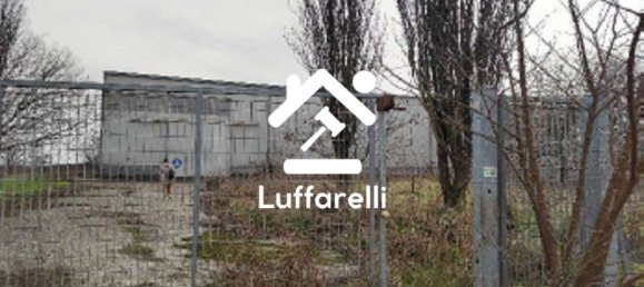 5 rooms Warehouse in Terranova dei Passerini, Italy No. 213993 2