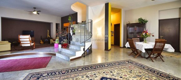 6 rooms Villa in Cesano Maderno, Italy No. 210568 5