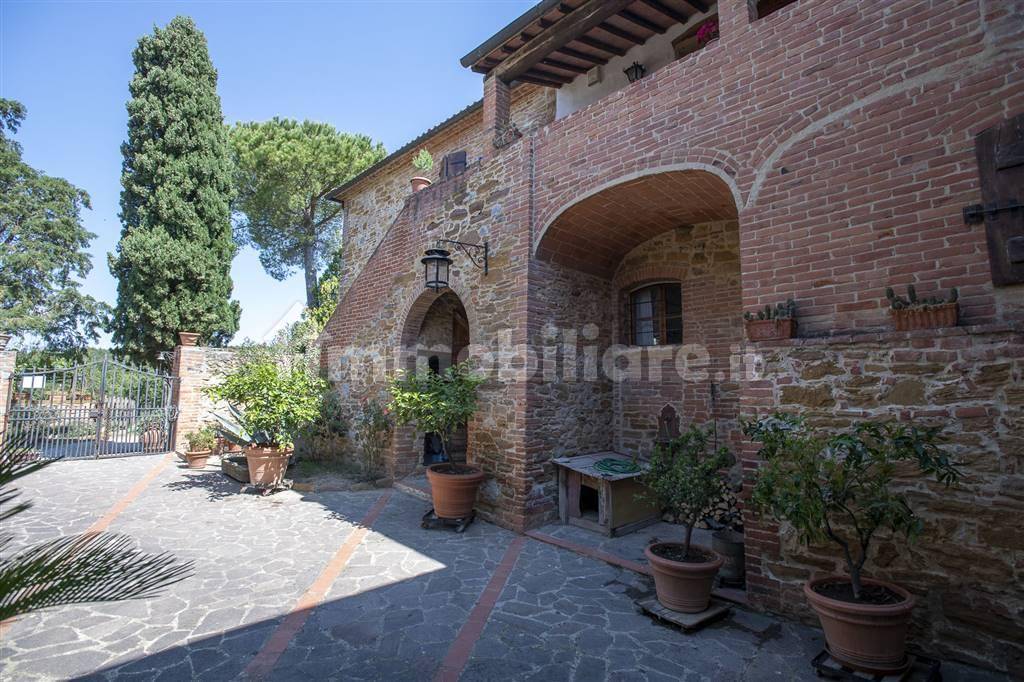 3 bedrooms House in Trequanda, Italy No. 45960