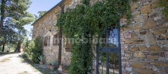 3 bedrooms House in Trequanda, Italy No. 45960 6