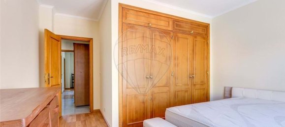 4 bedrooms Villa in Rio de Mouro, Portugal No. 31455 17