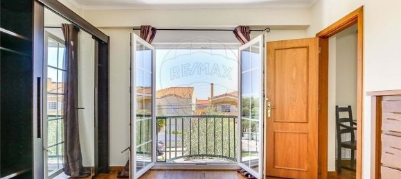4 bedrooms Villa in Rio de Mouro, Portugal No. 31455 30