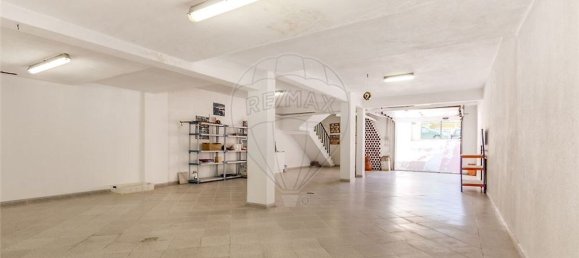 4 bedrooms Villa in Rio de Mouro, Portugal No. 31455 25