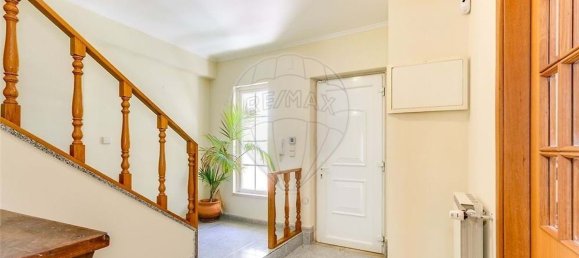 4 bedrooms Villa in Rio de Mouro, Portugal No. 31455 4