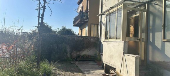 3 bedrooms House in Fiorenzuola d'Arda, Italy No. 314588 4