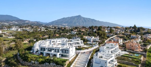 3 bedrooms Villa in Marbella, Spain No. 180805 26