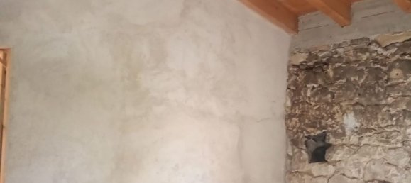 4 rooms House in Roccamorice, Italy No. 16488 8