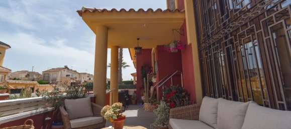 3 bedrooms House in Ciudad Quesada, Spain No. 187984 6