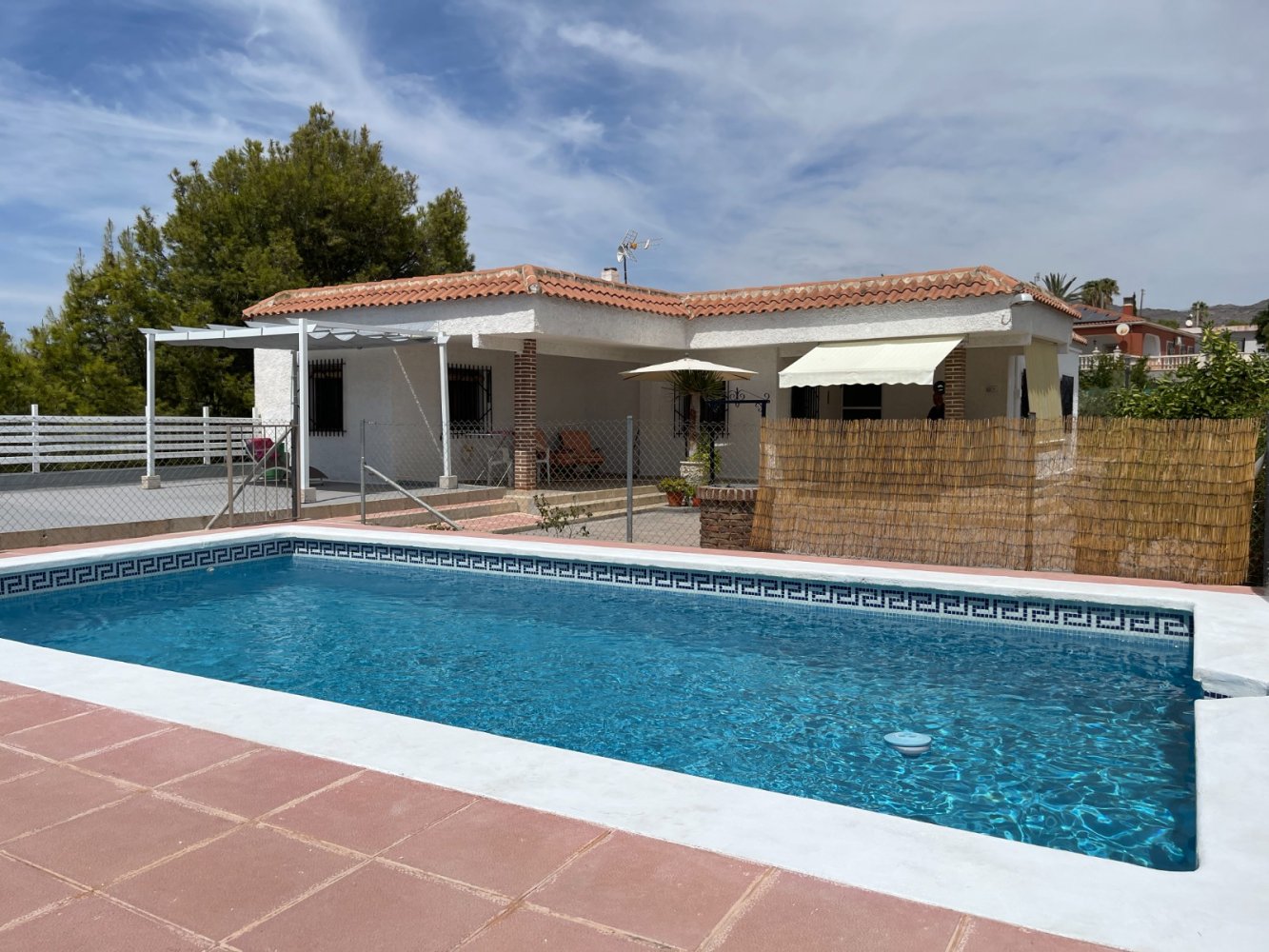 Villa de 4 dormitorios en Albatera, Spain No. 208532