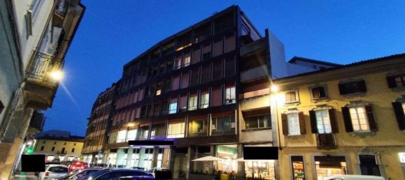 Apartamento de 3 habitaciónes en Vigevano, Italy No. 196843 3