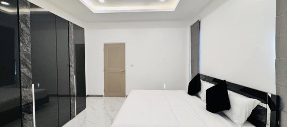 4 bedrooms House in Pattaya, Thailand No. 26682 30