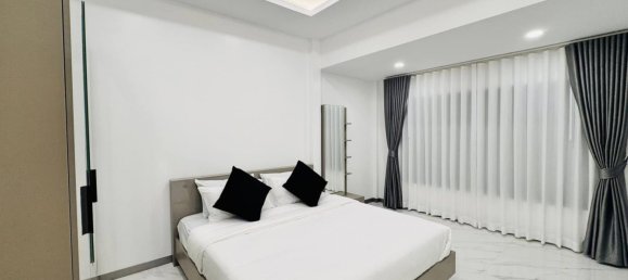 4 bedrooms House in Pattaya, Thailand No. 26682 19