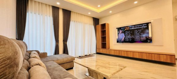 4 bedrooms House in Pattaya, Thailand No. 26682 9