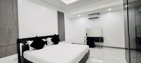 4 bedrooms House in Pattaya, Thailand No. 26682 29