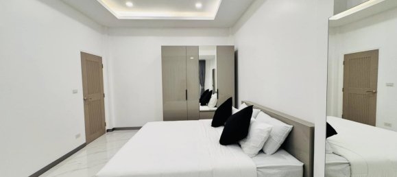 4 bedrooms House in Pattaya, Thailand No. 26682 18