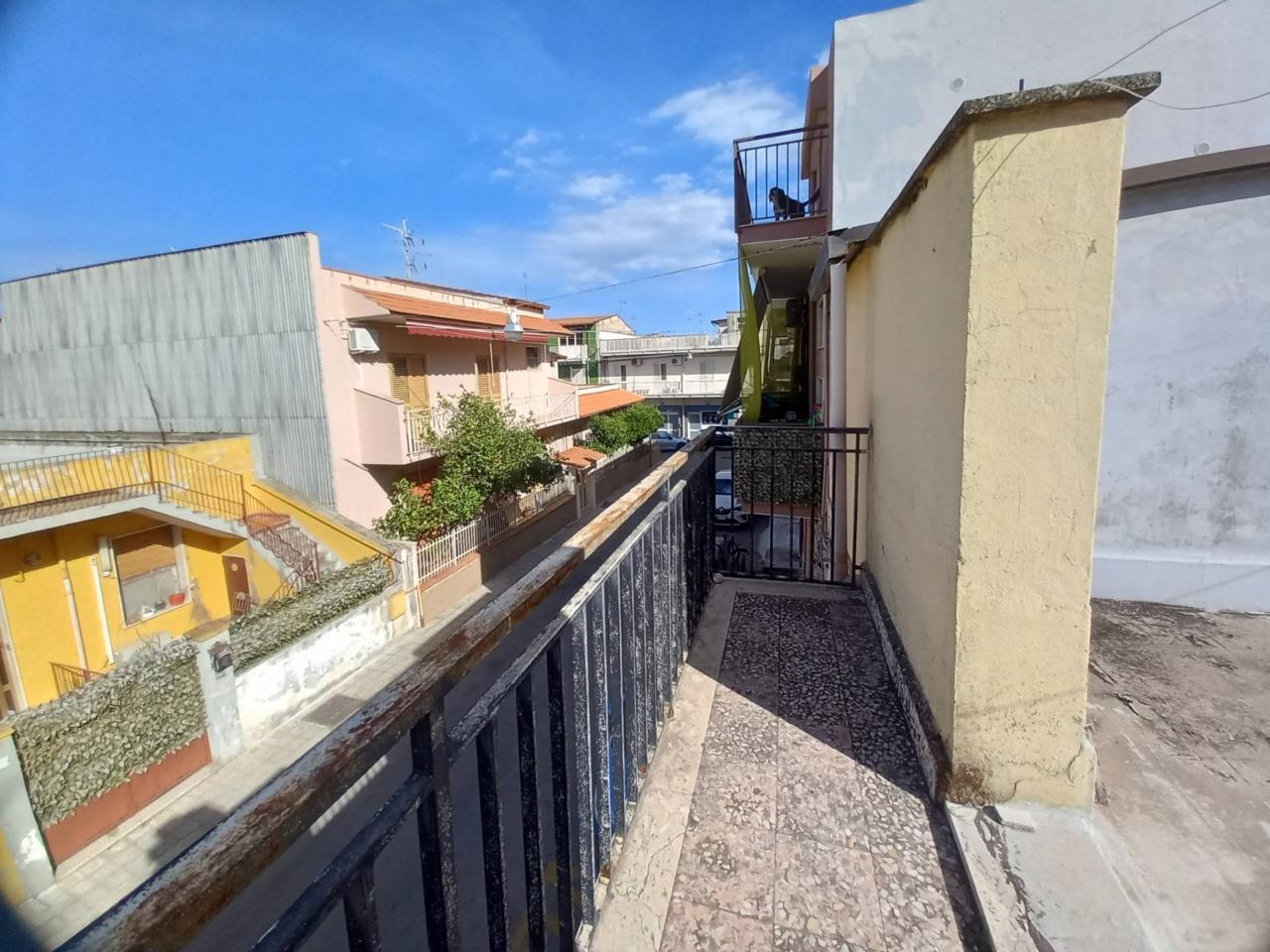 Casa de 3 habitaciónes en Priolo Gargallo, Italy No. 166353