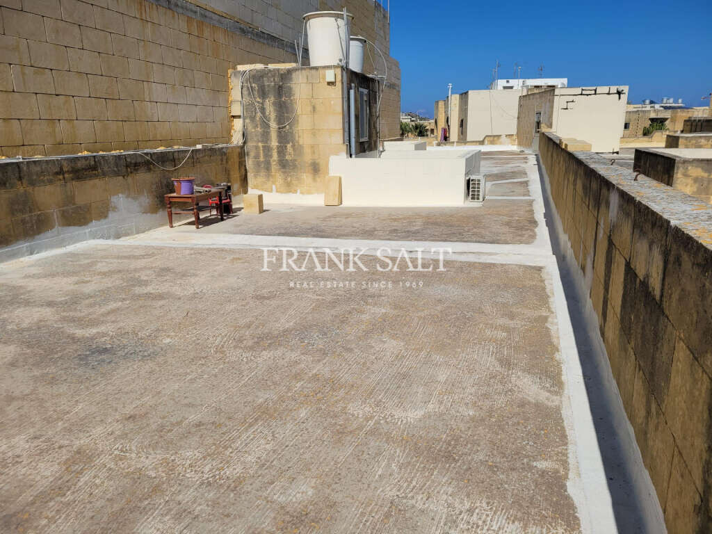3 bedrooms Apartment in Victoria, Malta No. 1000