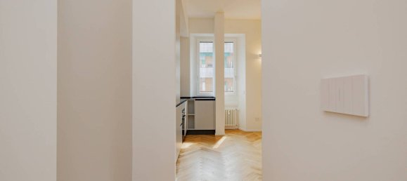 1 bedroom Apartment in Milan, Italy No. 346766 6