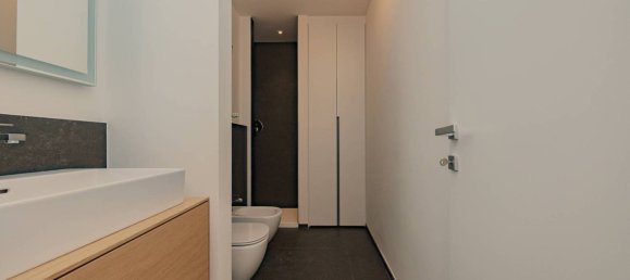 1 bedroom Apartment in Milan, Italy No. 346766 14