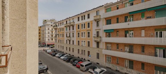 1 bedroom Apartment in Milan, Italy No. 346766 24