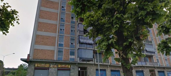 2 rooms Apartment in Moncalieri, Italy No. 49875 2