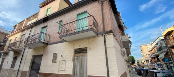 5 rooms House in San Severo, Italy No. 23742 5