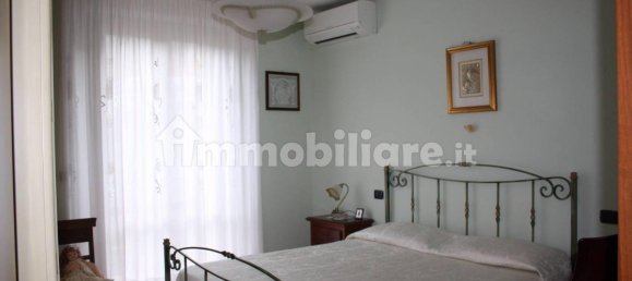 3 bedrooms House in Pioraco, Italy No. 143270 4