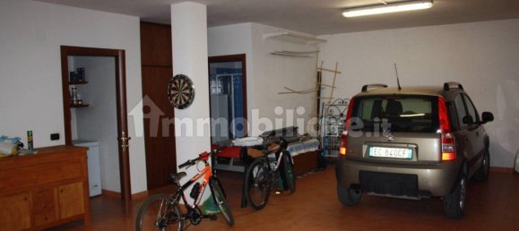 3 bedrooms House in Pioraco, Italy No. 143270 5