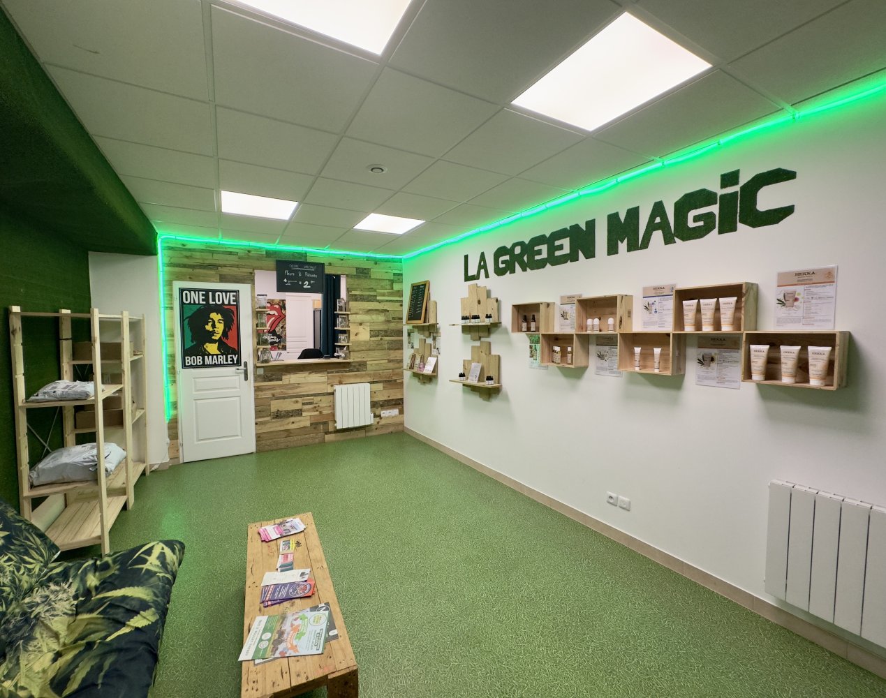 1-Zimmer Gewerbliche Immobilie in Dreux, France, Nr. 42858