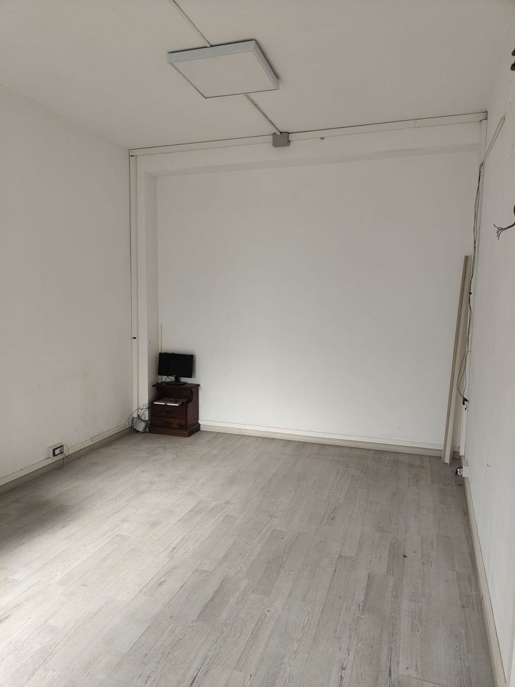 Gewerbliche Immobilie in Rome, Italy 70m², Nr. 34634