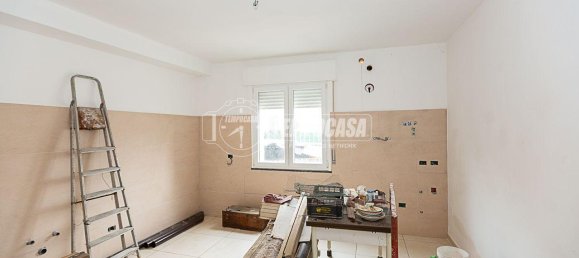 4 rooms Villa in Casalpusterlengo, Italy No. 11604 2