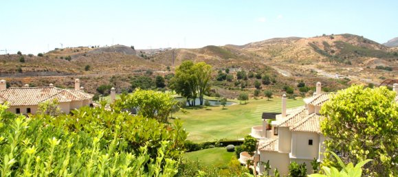 Apartamento de 2 dormitorios en Marbella, Spain No. 9949 8