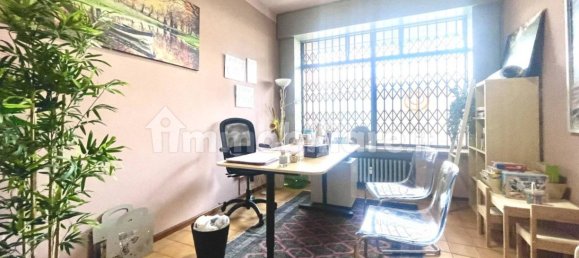 3 Schlafzimmer Wohnung in Turin, Italy, Nr. 75889 11