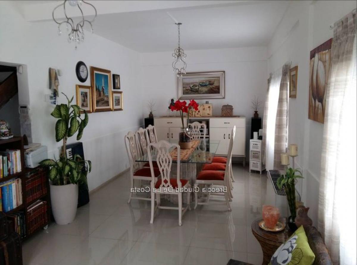 3 bedrooms House in Canelones, Uruguay No. 4651