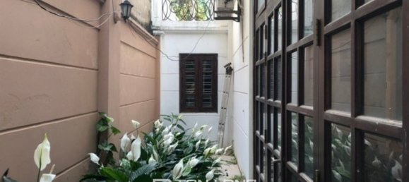 5 bedrooms Villa in Tay Ho, Vietnam No. 881 2