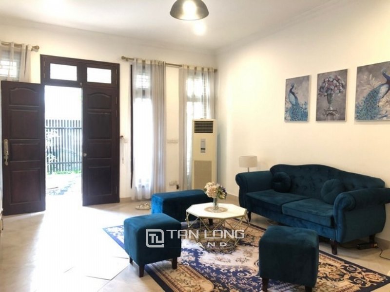 5 bedrooms Villa in Tay Ho, Vietnam No. 881