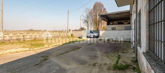 622m² Warehouse in Corte de' Frati, Italy No. 311090 9