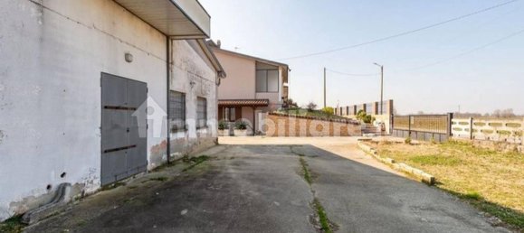 622m² Warehouse in Corte de' Frati, Italy No. 311090 6
