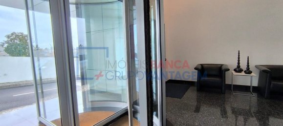 Bâtiment à Oeiras, Portugal 7351m² No. 72204 11