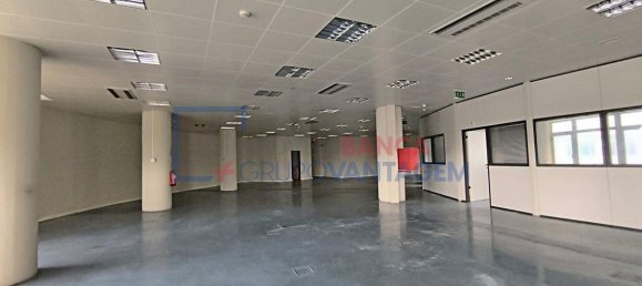 Bâtiment à Oeiras, Portugal 7351m² No. 72204 6