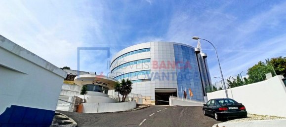 Bâtiment à Oeiras, Portugal 7351m² No. 72204 4