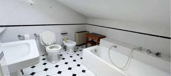 Квартира с 5 комнатами в Санта Маргерита Лигуре, Италия № 172004 17