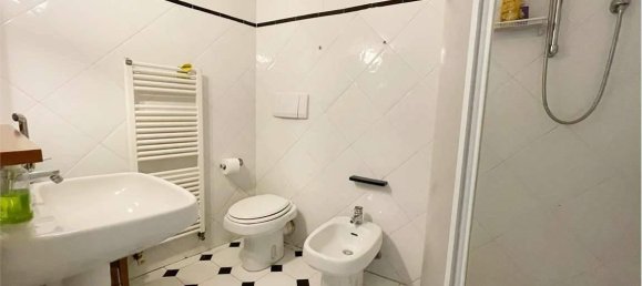 Квартира с 5 комнатами в Санта Маргерита Лигуре, Италия № 172004 16